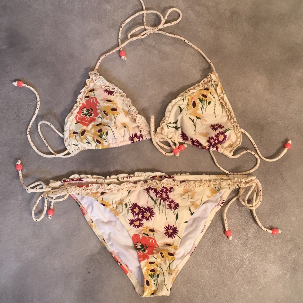 Jovovich Hawk bikini